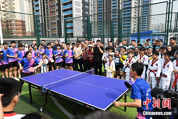 国球进社区国球进公园公益行在洛阳启动推动全