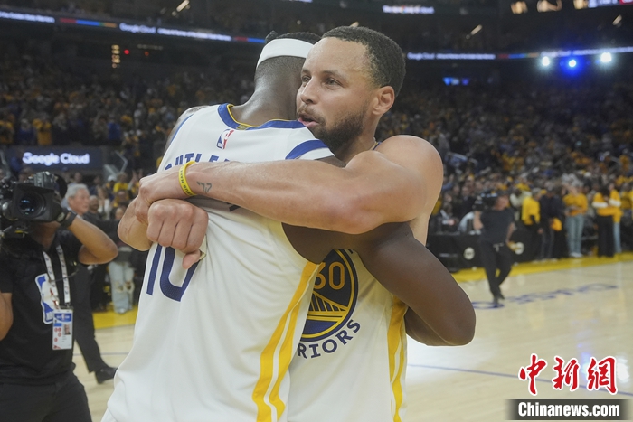库里巴特勒合砍75分，勇士121-116晋级季后赛，六