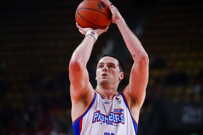 北控三将合力掀翻天津 廖三宁里勒双20助北控终