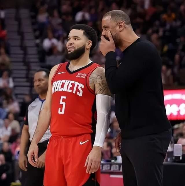 火箭主场力克猛龙稳居西部前四 范乔丹复