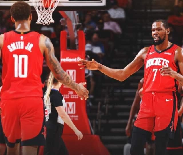 火箭主场力克猛龙稳居西部前四 范乔丹复出助阵