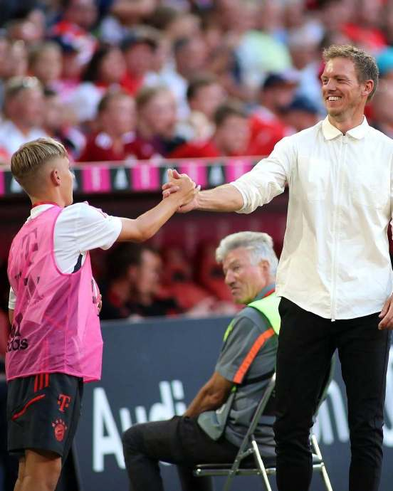 拜仁小球童圆梦国家队首秀 热身赛替补登场展锋