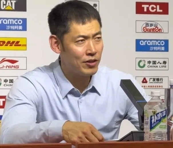 CBA常规赛第36轮激战：上海力克宁波稳居榜首，广