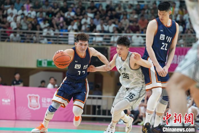 辽宁男篮首战告捷周琦遭驱逐引热议