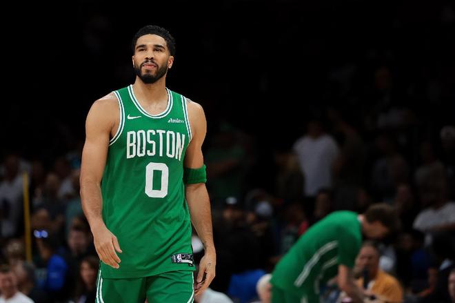 76人爆冷逆转凯尔特人 系列赛1-1平局悬念再起