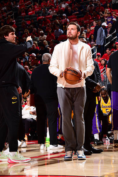 东契奇左腿筋伤势恢复进展引关注 湖人火箭赛前
